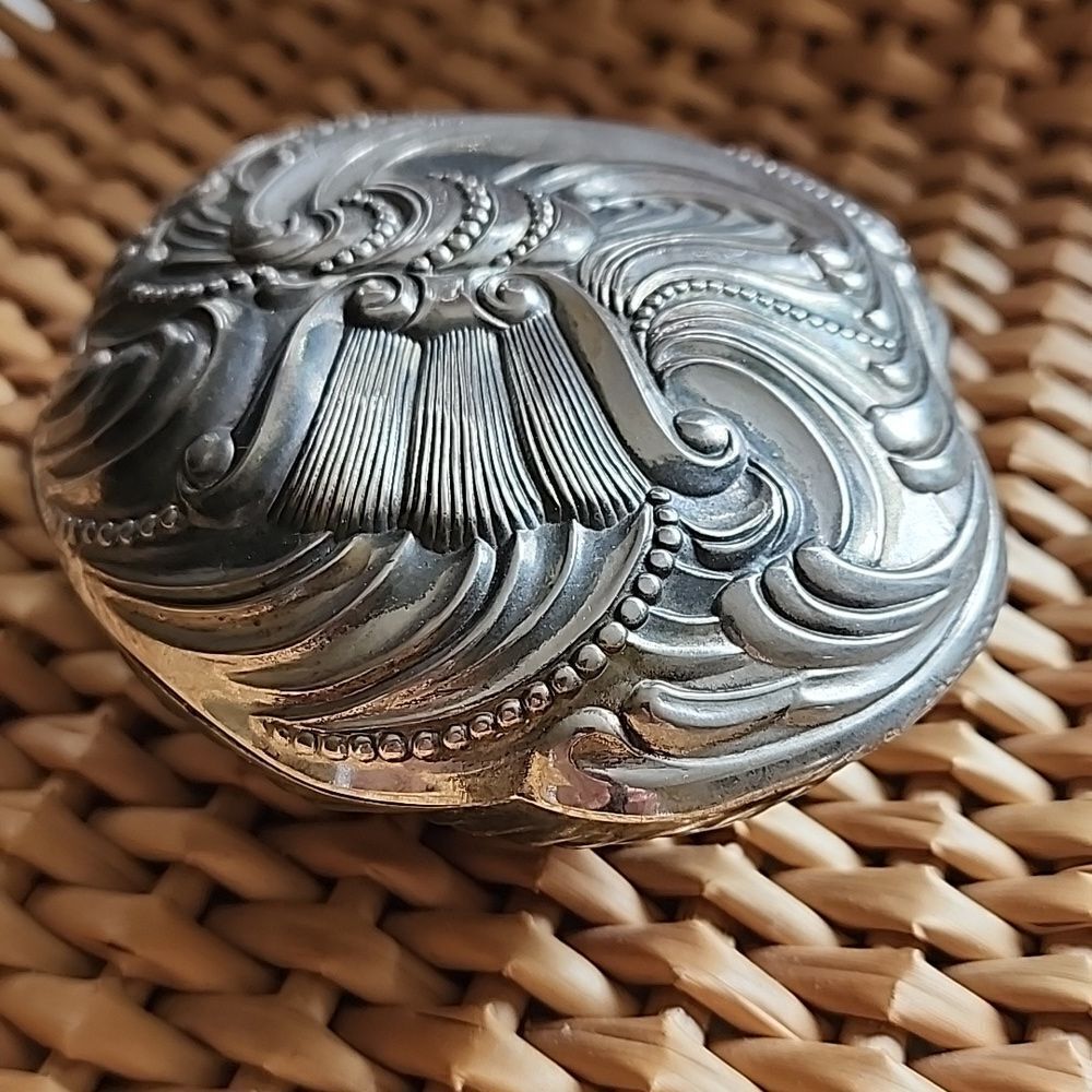 Made in Italy Wallace Silversmiths Silverplated Decorative Clam Shell Trinket
